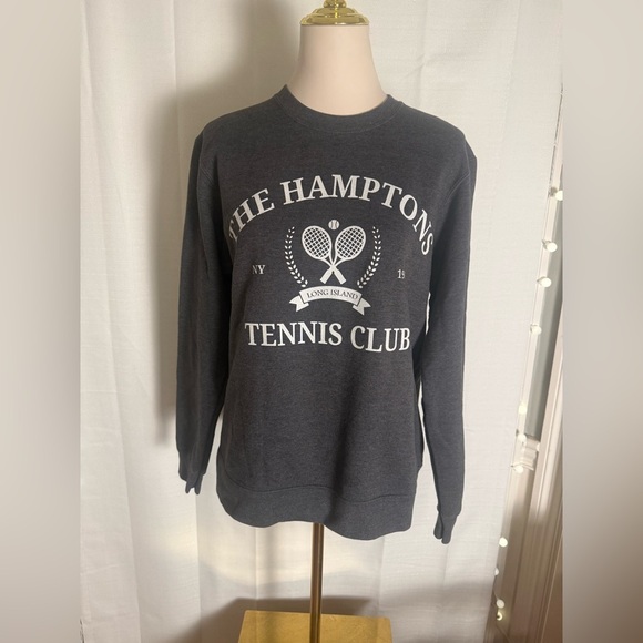 Hamptons Tennis Club Sweatshirt Gray Medium Crewneck Long Sleeve Unisex - Picture 1 of 6